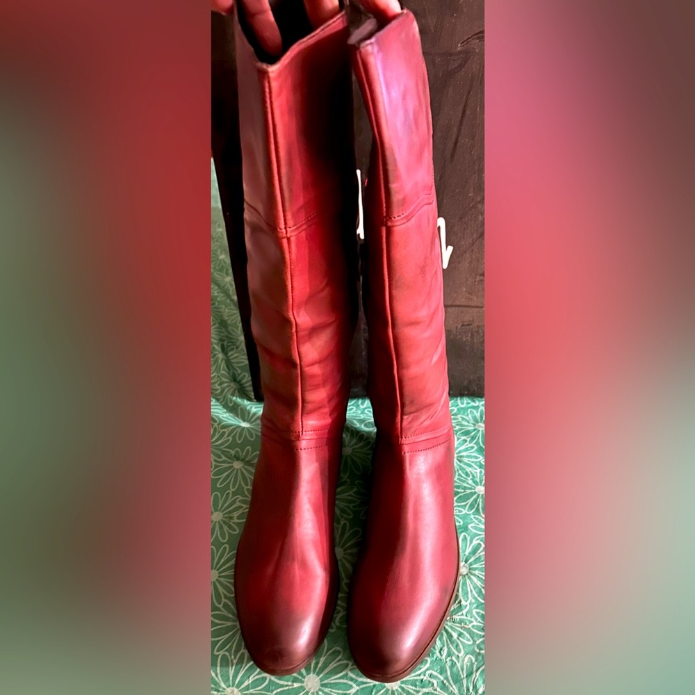 Luichiny’s finest Oxblood waxy buffed leather boots NWT